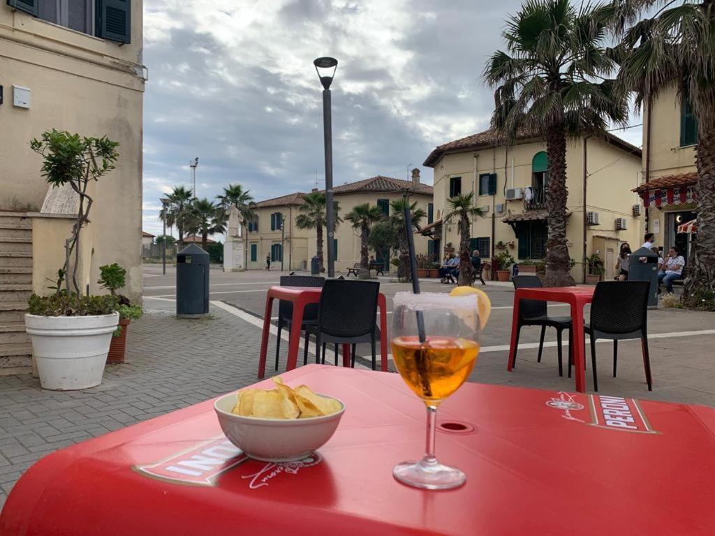 Roma Al Mare! Le Comete Del Borghetto Лидо-ди-Остия Экстерьер фото